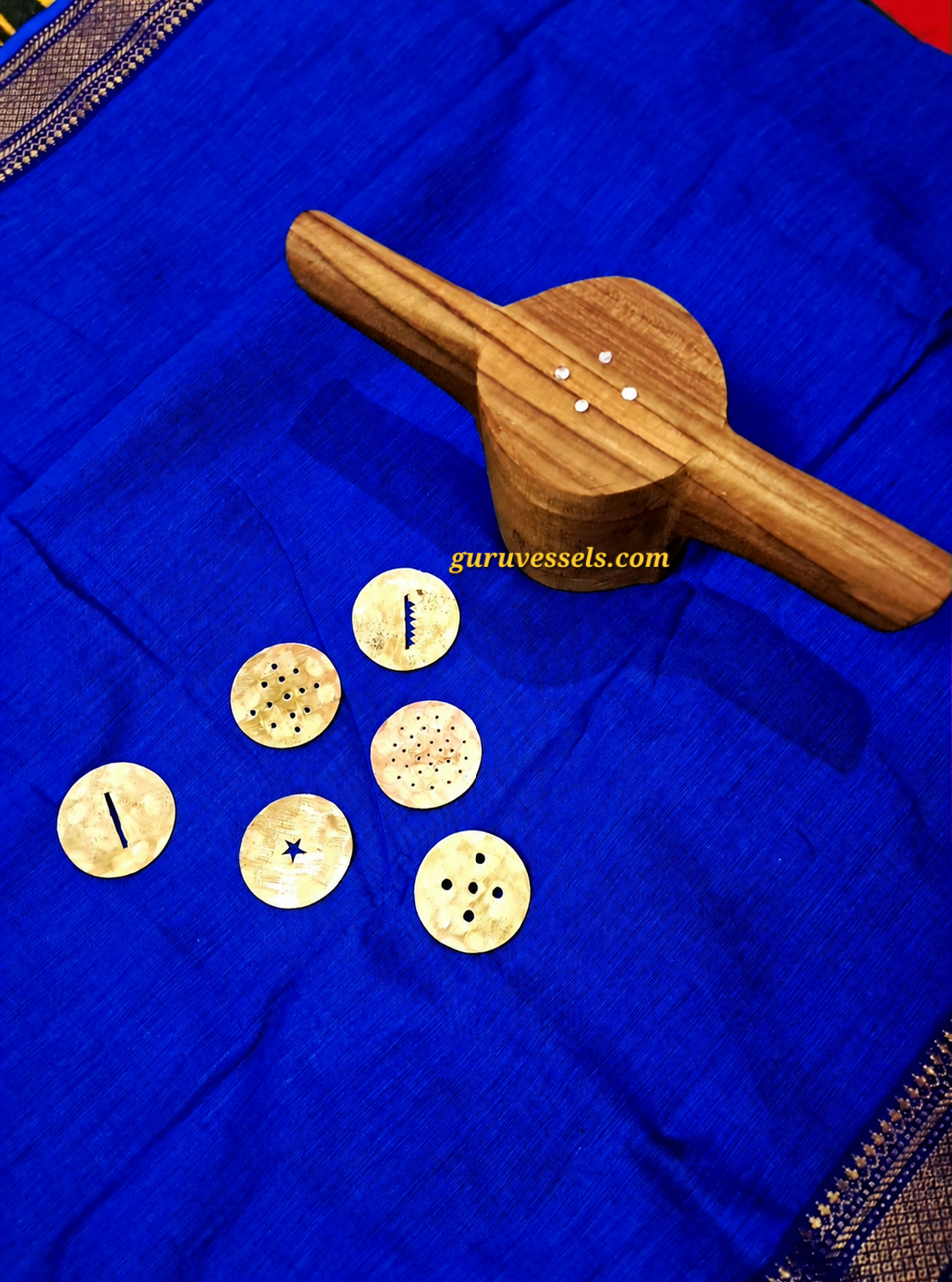 Chettinad Traditional Pure Teak Wood Sillukattai 6-in-1 Murukku Press with Six Brass Discs – Guru Vessels